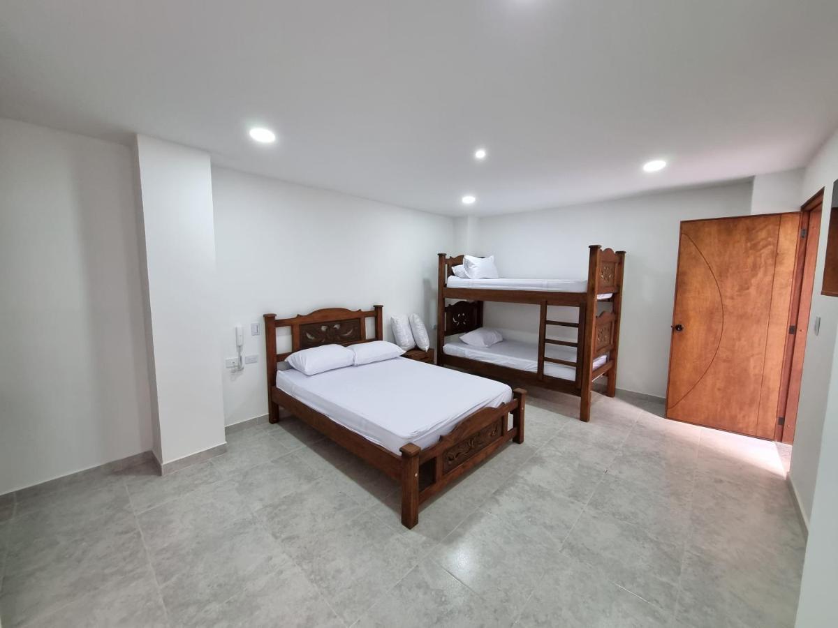 Hotel Antonella Plaza Pinchote Zewnętrze zdjęcie