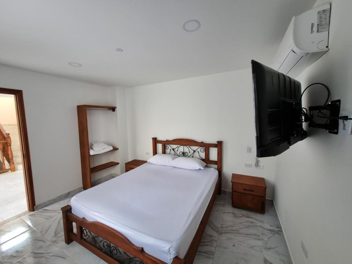 Hotel Antonella Plaza Pinchote Zewnętrze zdjęcie