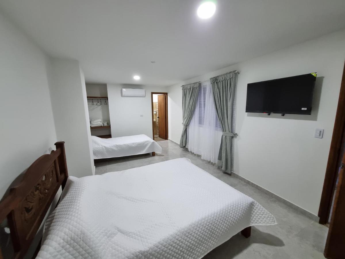 Hotel Antonella Plaza Pinchote Zewnętrze zdjęcie