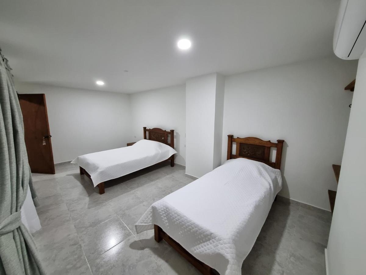 Hotel Antonella Plaza Pinchote Zewnętrze zdjęcie
