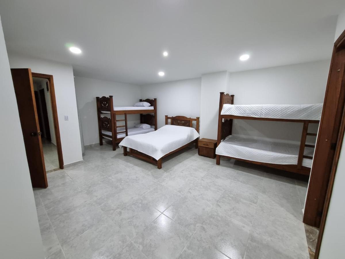 Hotel Antonella Plaza Pinchote Zewnętrze zdjęcie